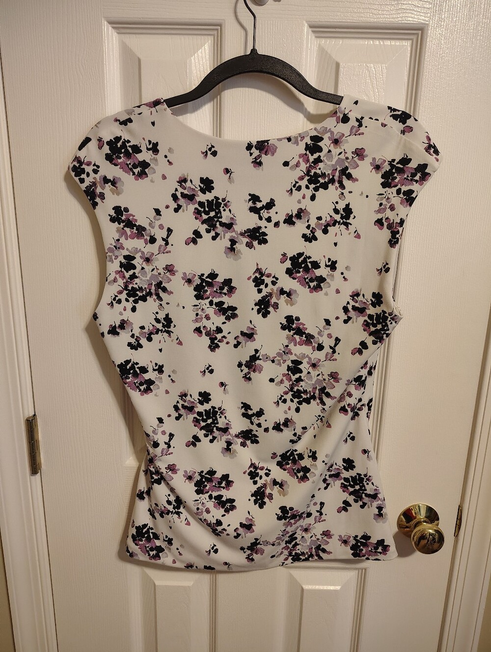 White House Black Market Top. Medium. - Picture 2 of 6